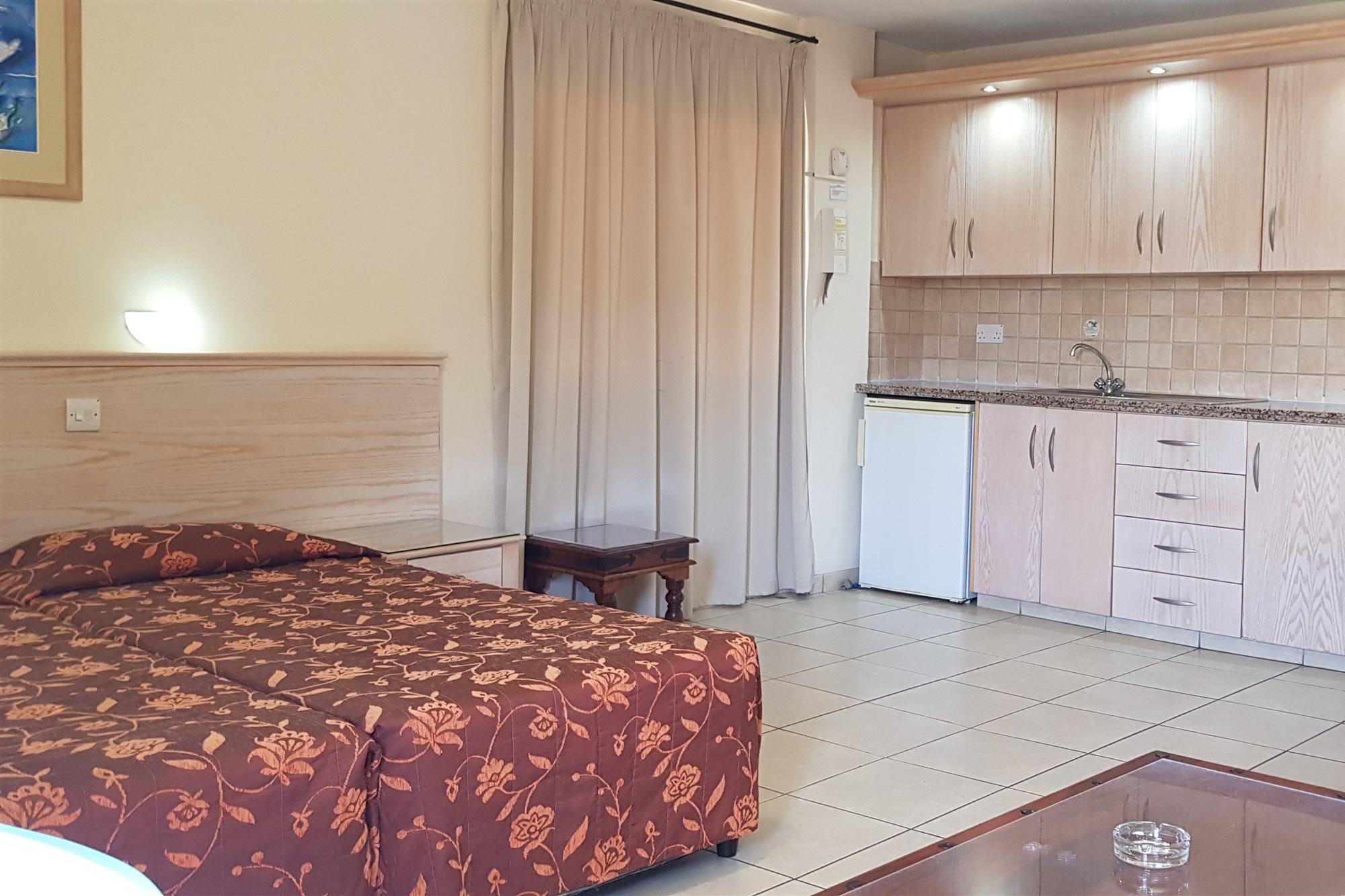 Senator Hotel Apartments - Adults Only Айя-Напа Экстерьер фото