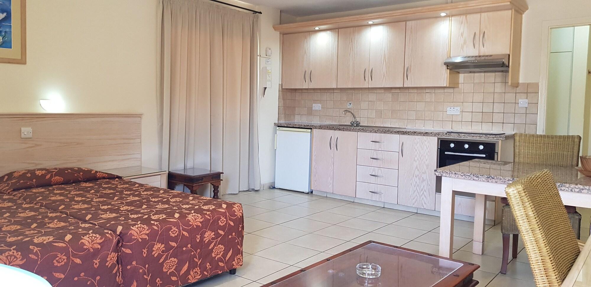 Senator Hotel Apartments - Adults Only Айя-Напа Экстерьер фото