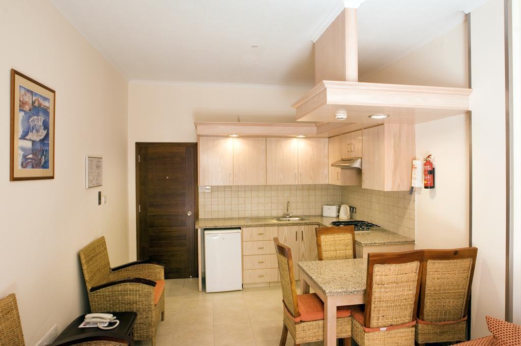 Senator Hotel Apartments - Adults Only Айя-Напа Экстерьер фото